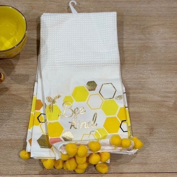 NWOT Paper Source Hello Honey Queen Bee Tea Set Bundle Collection, Set of 5 - Picture 7 of 16
